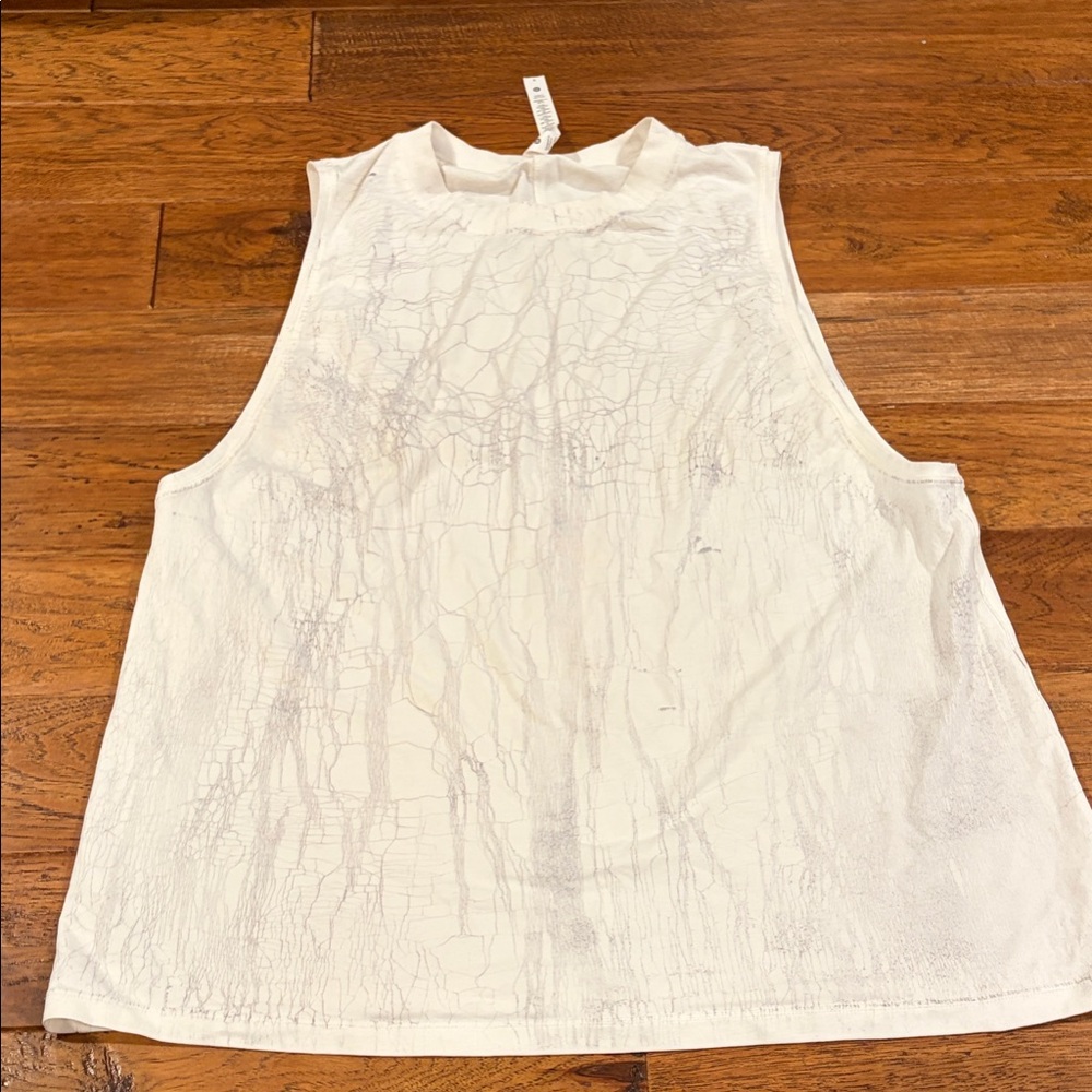 Lululemon White Sleeveless Textured looking Women's Top Tank size 8